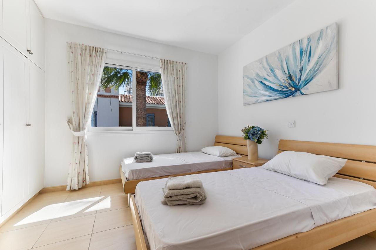 Antonia'S Palace Rooftop Jacuzzi Stunning View Paphos Exterior photo